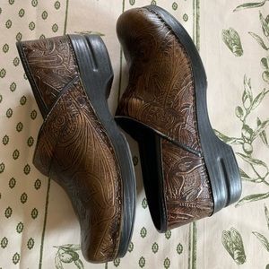 Dansko brown shoes